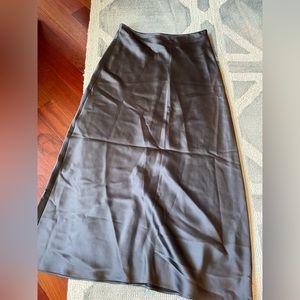 SILKY SKIRT mid-length grey